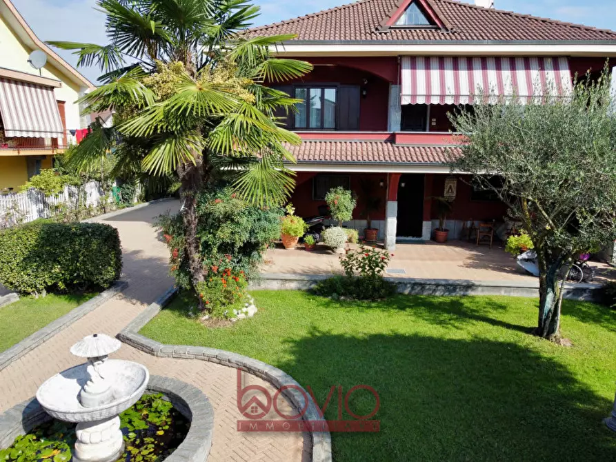 Immagine 1 di Casa bifamiliare in vendita  in VIA CESARE BATTISTI N°9 a Volpiano