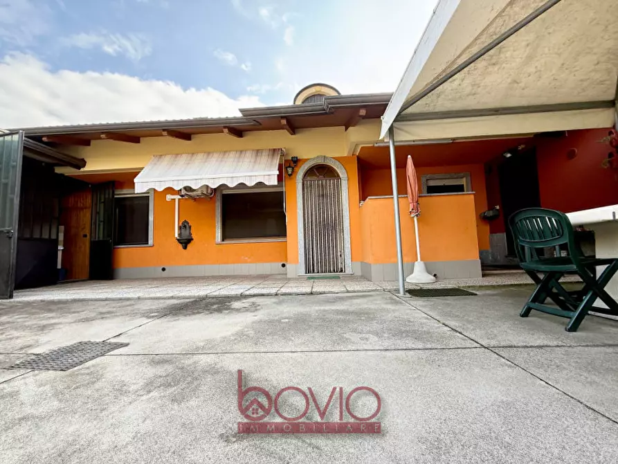 Immagine 23 di Casa bifamiliare in vendita  in VIA CESARE BATTISTI N°9 a Volpiano