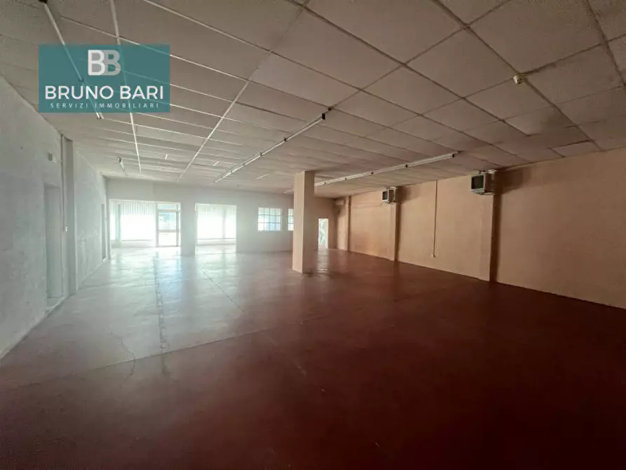 Immagine 4 di Negozio in vendita  in Via Gildo Grandi a Aviano