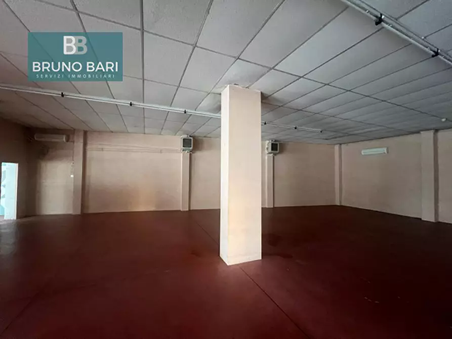 Immagine 5 di Negozio in vendita  in Via Gildo Grandi a Aviano