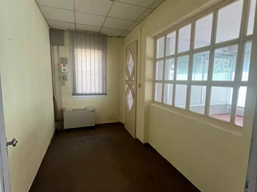 Immagine 6 di Negozio in vendita  in Via Gildo Grandi a Aviano