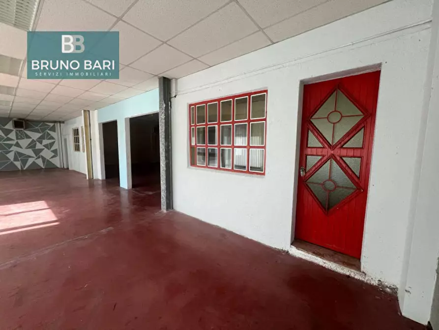 Immagine 9 di Negozio in vendita  in Via Gildo Grandi a Aviano