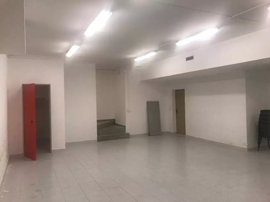 Immagine 6 di Negozio in vendita  in Via Montereale a Pordenone