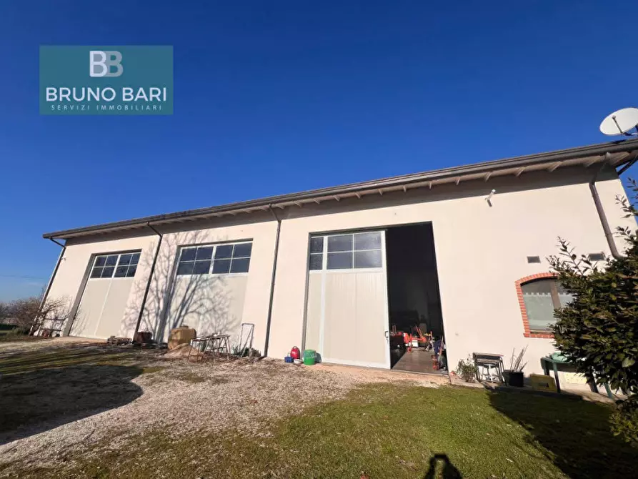 Immagine 8 di Negozio in vendita  in Località Tornielli a Roveredo In Piano