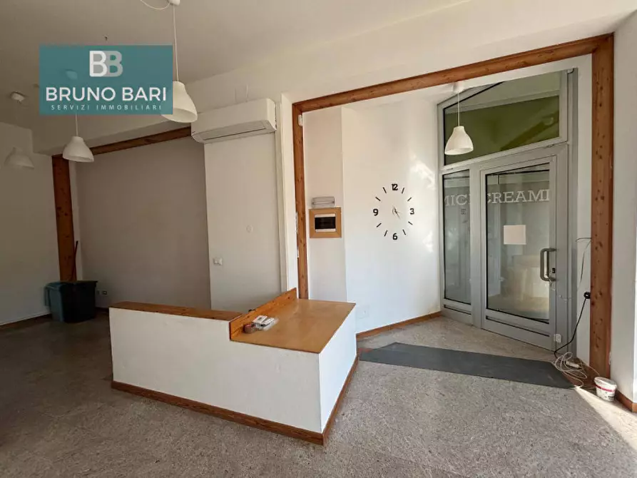 Immagine 4 di Negozio in affitto  in Via Riccardo Pitteri a Aviano