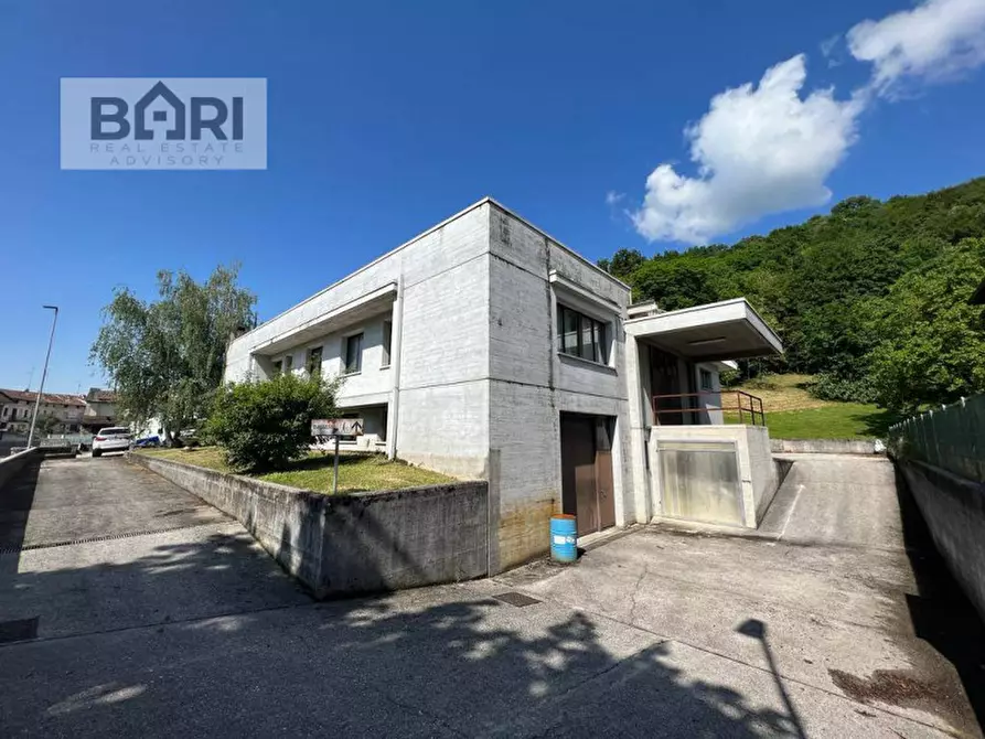 Immagine 1 di Capannone industriale in vendita  in Vicolo Luigi Settembrini a Maniago
