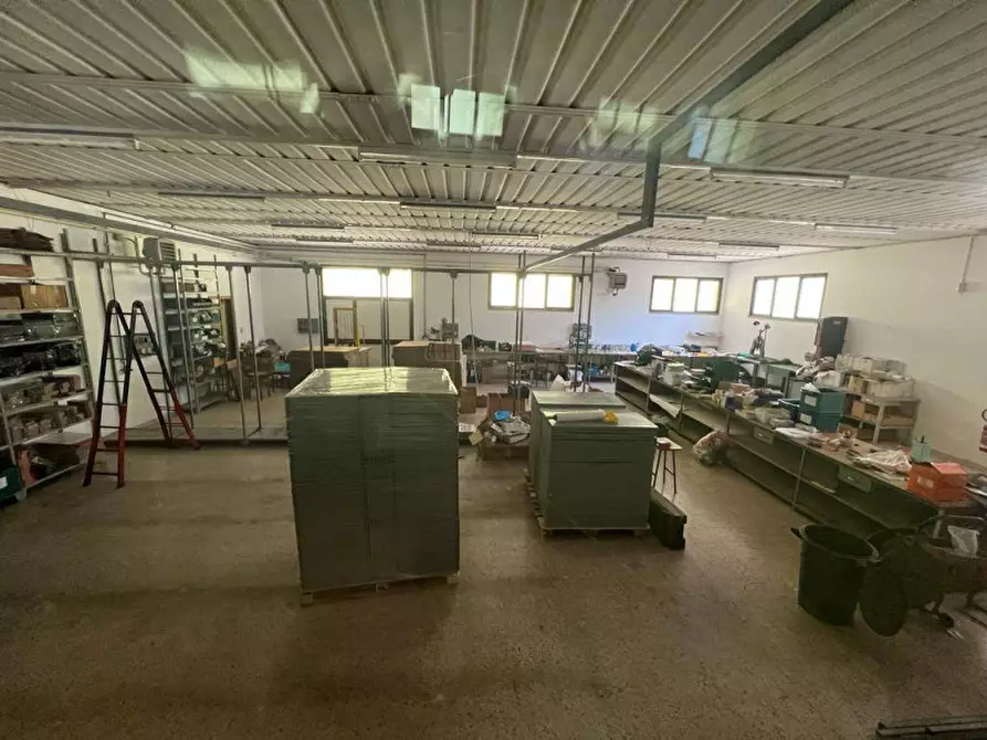 Immagine 12 di Capannone industriale in vendita  in Vicolo Luigi Settembrini a Maniago