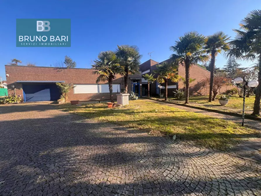 Immagine 12 di Villa in vendita  in Via Pordenone a Budoia