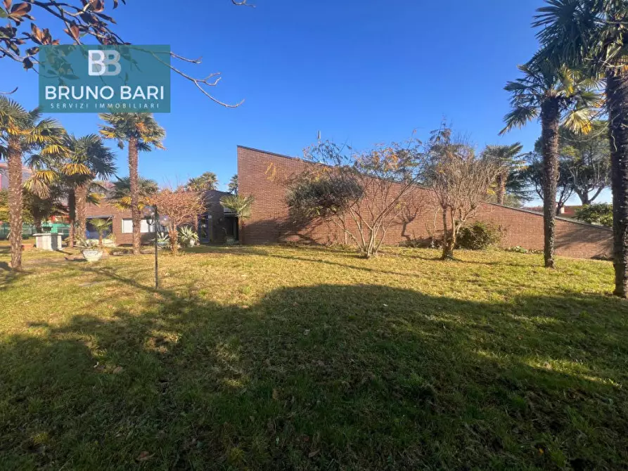 Immagine 25 di Villa in vendita  in Via Pordenone a Budoia