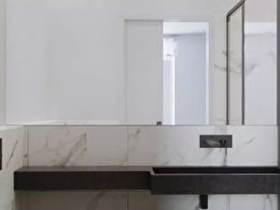 Immagine 9 di Appartamento in vendita  in Viale Libertà a Pordenone