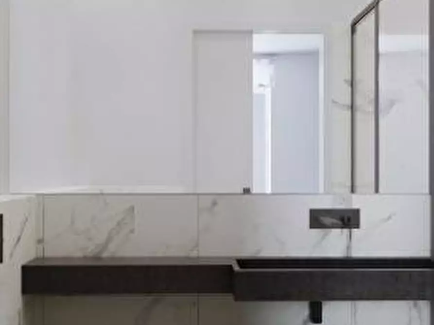 Immagine 7 di Appartamento in vendita  in Viale Libertà a Pordenone