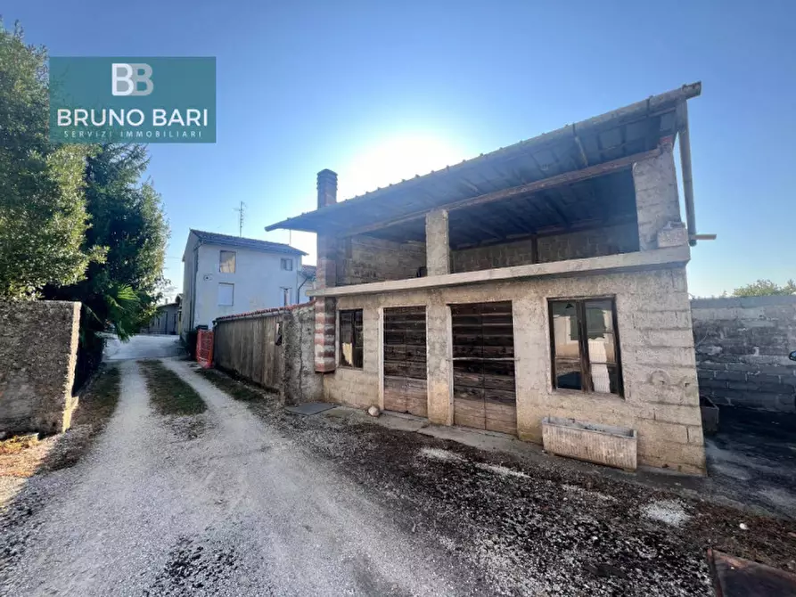 Immagine 18 di Rustico / casale in vendita  in Via Umberto Saba a Aviano
