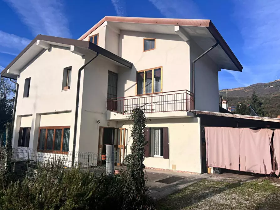 Immagine 1 di Casa indipendente in vendita  in Via Monte Cavallo a Aviano