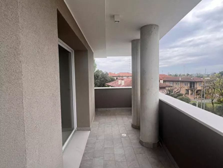 Immagine 2 di Attico in vendita  in Via Giosuè Carducci a Pordenone