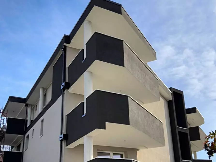 Immagine 5 di Attico in vendita  in Via Giosuè Carducci a Pordenone