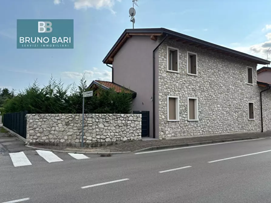 Immagine 1 di Casa indipendente in vendita  in Via Felice Cavallotti a Roveredo In Piano