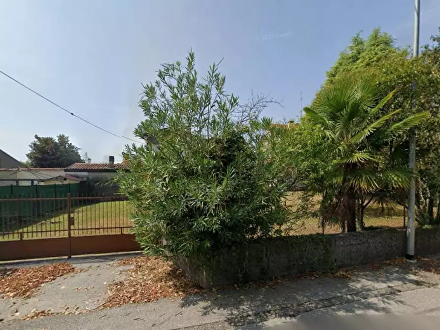 Immagine 2 di Terreno in vendita  a Cordenons