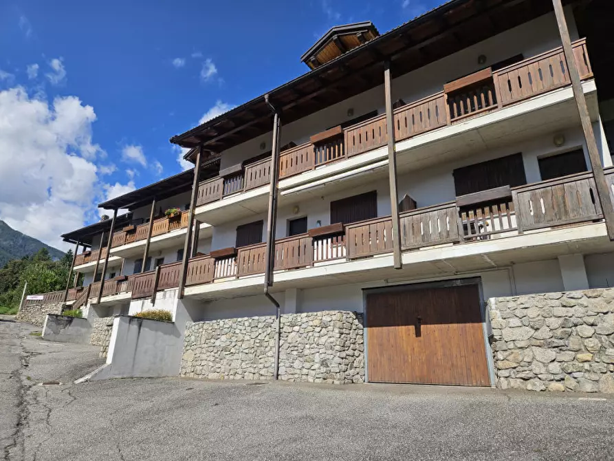 Immagine 1 di Appartamento in vendita  in frazione Arnago a Malè