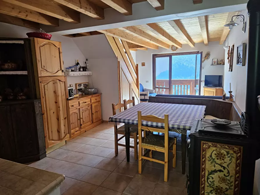 Immagine 4 di Appartamento in vendita  in frazione Arnago a Malè