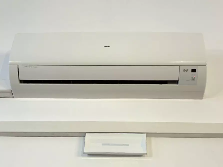 Immagine 57 di Negozio in vendita  in via della Zonta 8 a Trieste