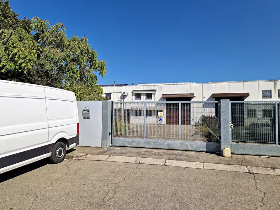 Immagine 2 di Capannone industriale in affitto  in Via 2 Agosto 1980, 20 a Valsamoggia