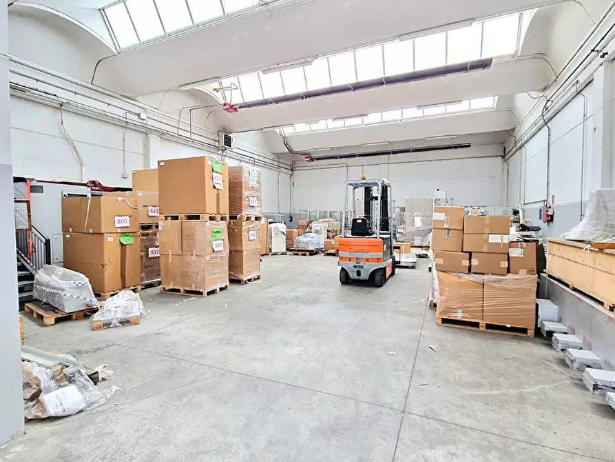 Immagine 3 di Capannone industriale in affitto  in Via 2 Agosto 1980, 20 a Valsamoggia