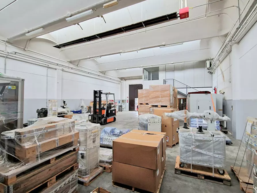 Immagine 6 di Capannone industriale in affitto  in Via 2 Agosto 1980, 20 a Valsamoggia