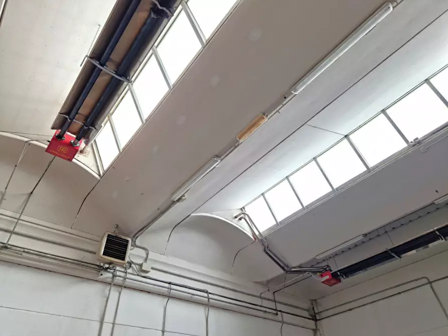 Immagine 8 di Capannone industriale in affitto  in Via 2 Agosto 1980, 20 a Valsamoggia