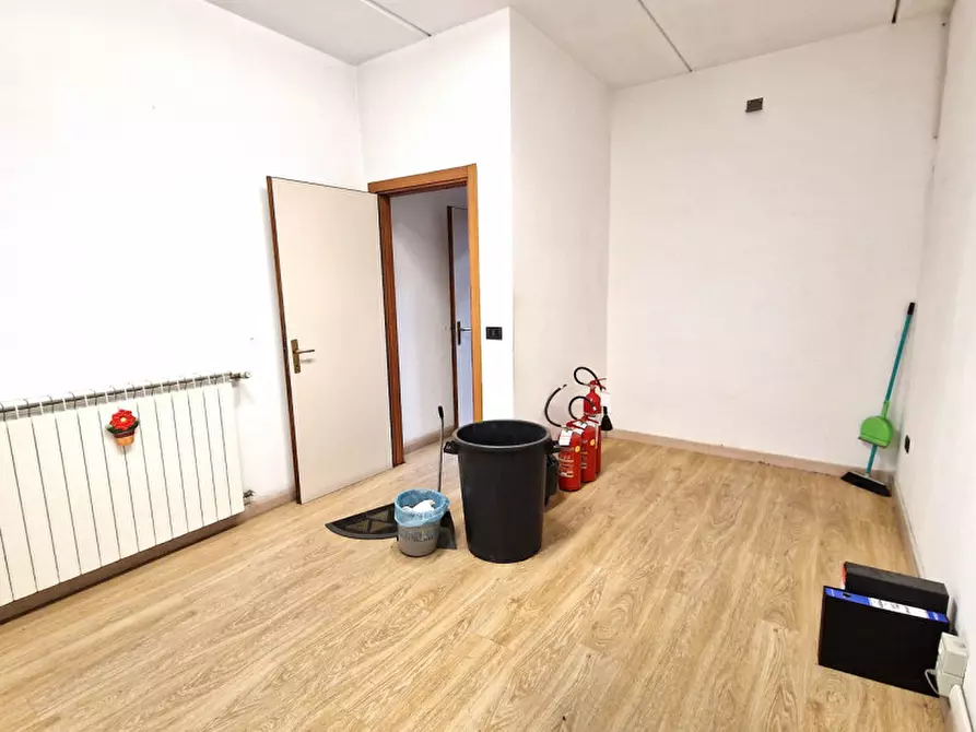 Immagine 11 di Capannone industriale in affitto  in Via 2 Agosto 1980, 20 a Valsamoggia