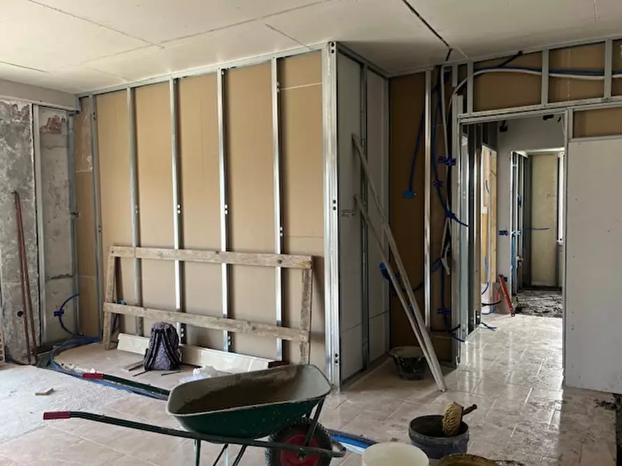 Immagine 3 di Appartamento in vendita  in Via Brescia a Castenedolo