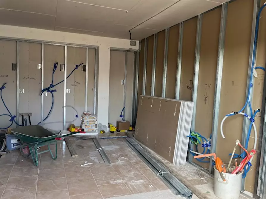 Immagine 7 di Appartamento in vendita  in Via Brescia a Castenedolo