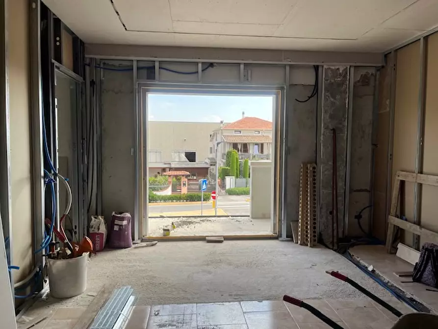 Immagine 9 di Appartamento in vendita  in Via Brescia a Castenedolo