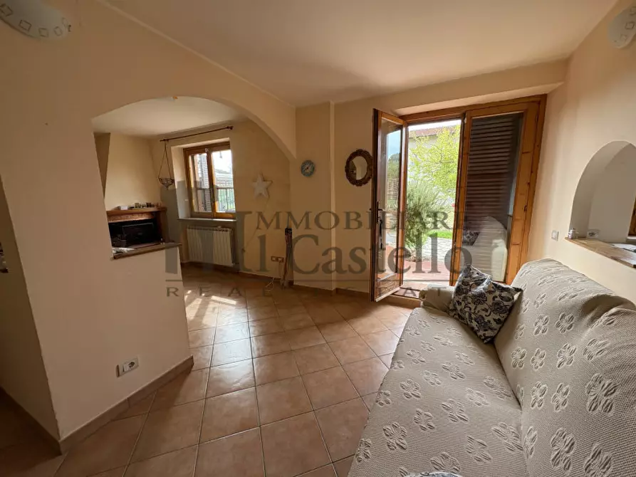 Immagine 10 di Appartamento in vendita  in Viale Console Flaminio 77 a Tuoro Sul Trasimeno