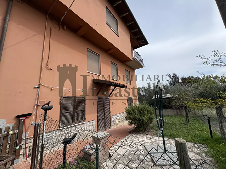 Immagine 23 di Appartamento in vendita  in Viale Console Flaminio 77 a Tuoro Sul Trasimeno