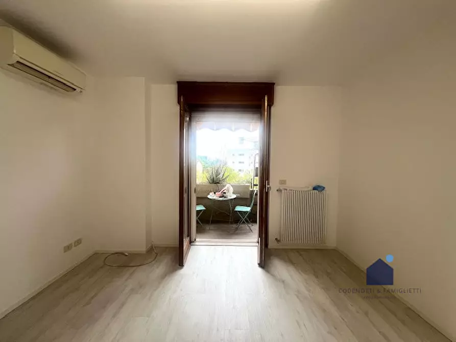 Immagine 2 di Ufficio in affitto  a Brescia