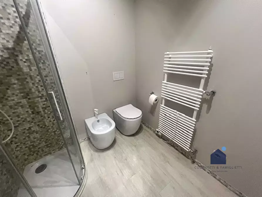 Immagine 10 di Ufficio in affitto  a Brescia