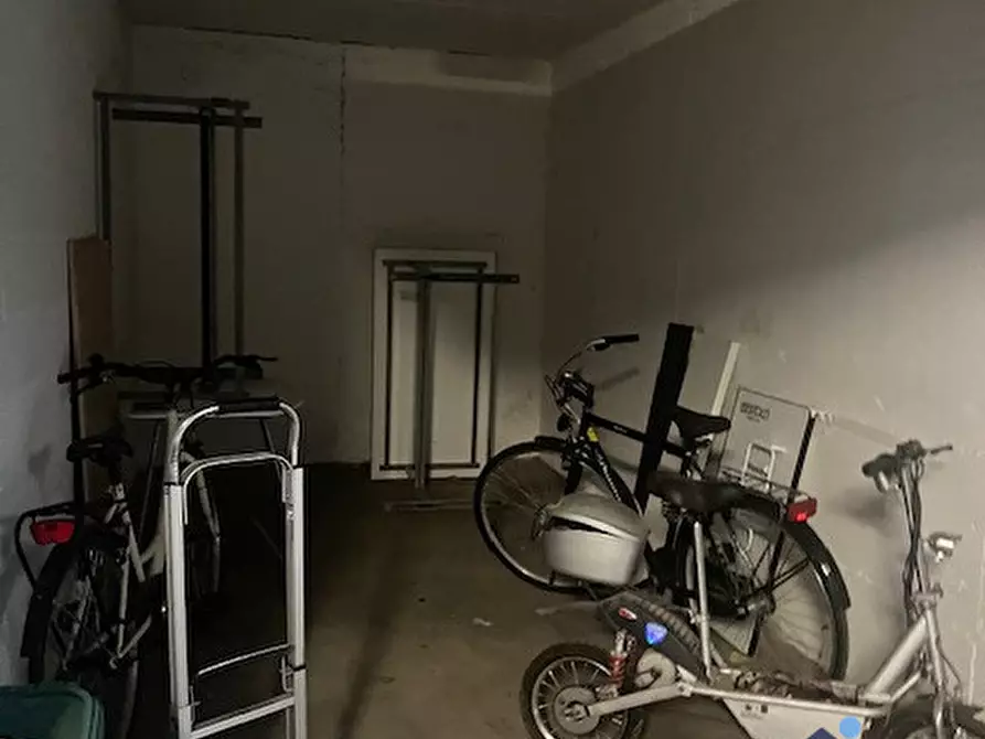 Immagine 15 di Ufficio in affitto  a Brescia