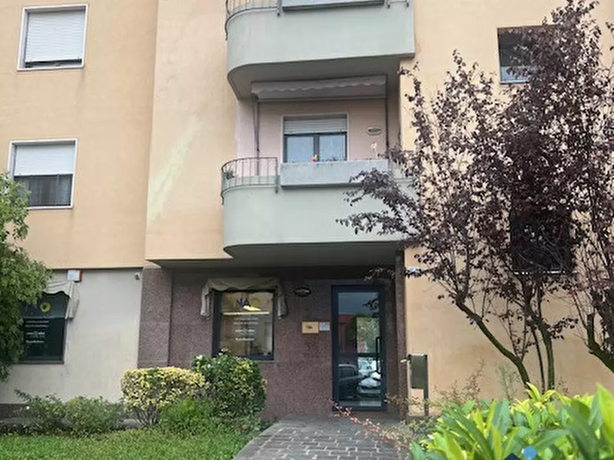 Immagine 19 di Ufficio in affitto  a Brescia