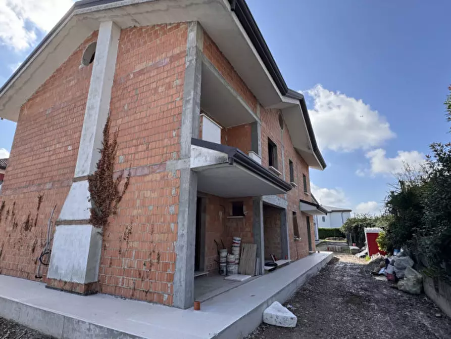 Immagine 2 di Casa bifamiliare in vendita  in Legnaro Via Frassanedo 3 a Legnaro