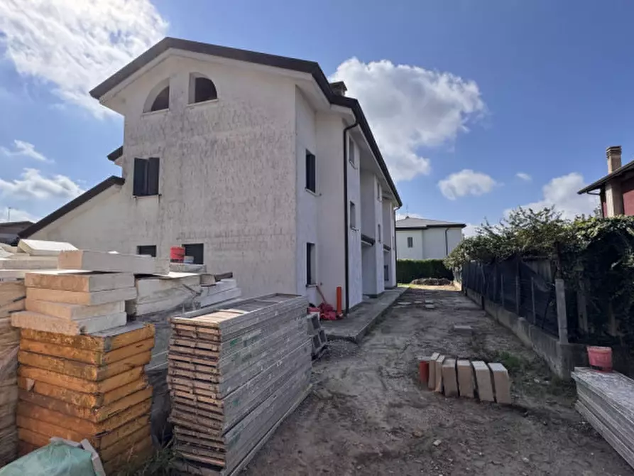 Immagine 16 di Casa bifamiliare in vendita  in Legnaro Via Frassanedo 3 a Legnaro