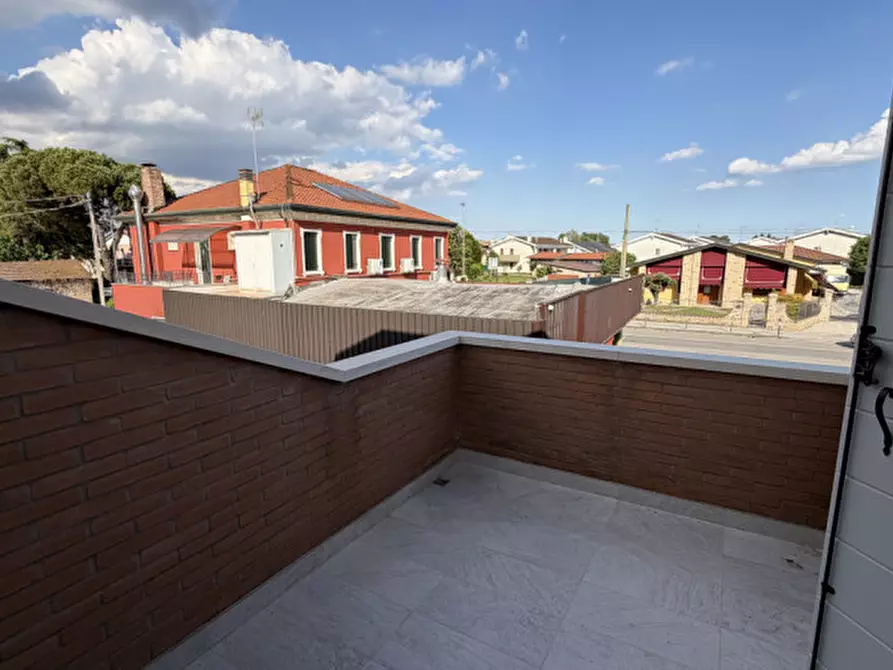 Immagine 17 di Casa bifamiliare in vendita  in Legnaro Via Frassanedo 3 a Legnaro