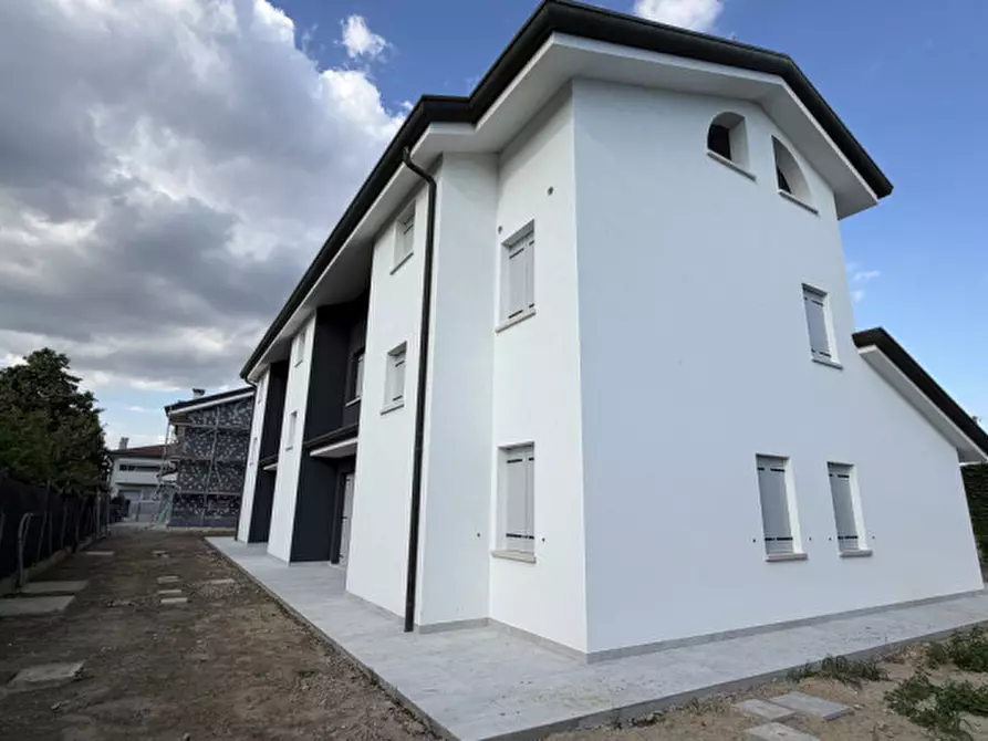 Immagine 24 di Casa bifamiliare in vendita  in Legnaro Via Frassanedo 3 a Legnaro