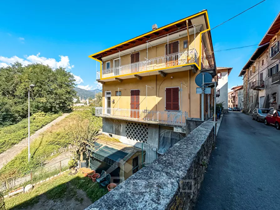 Immagine 1 di Appartamento in vendita  in via delle fontane 44 a Borgosesia