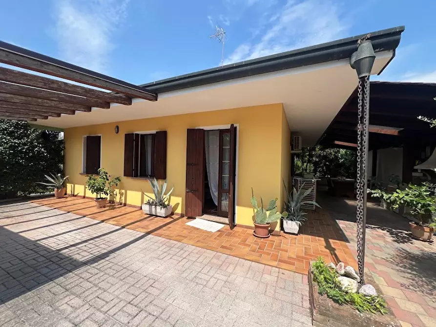 Immagine 3 di Casa trifamiliare in vendita  a Arzergrande