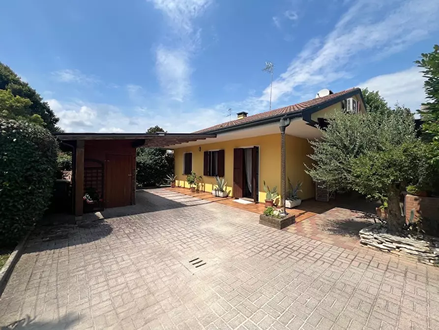 Immagine 4 di Casa trifamiliare in vendita  a Arzergrande