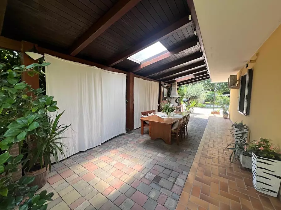 Immagine 8 di Casa trifamiliare in vendita  a Arzergrande