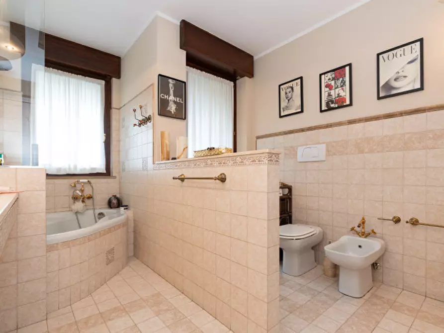 Immagine 20 di Attico in vendita  in Corso Casale 283 a Torino