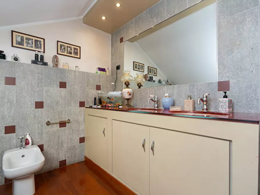 Immagine 34 di Attico in vendita  in Corso Casale 283 a Torino