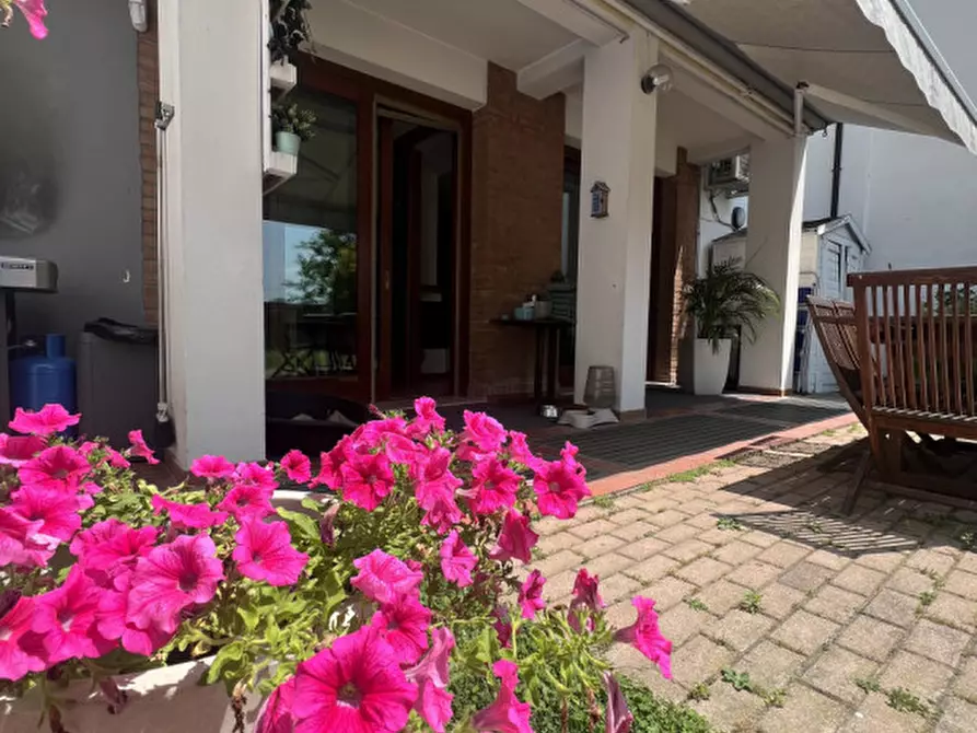 Immagine 1 di Villetta a schiera in vendita  in Via Ciro Menotti 5 a Vigonovo