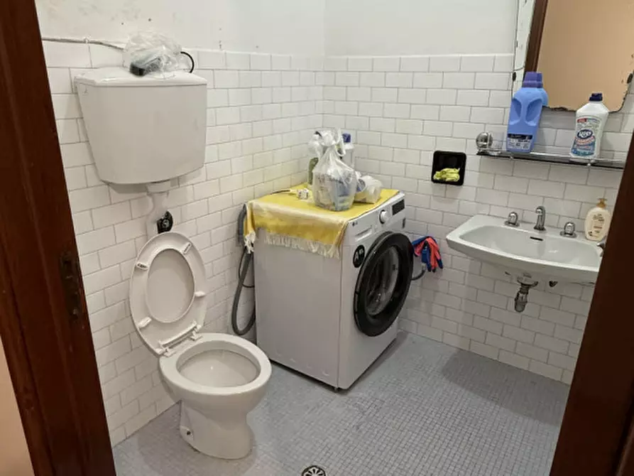 Immagine 15 di Appartamento in vendita  in Via Trieste a Senigallia